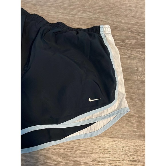 Nike women’s athletic color block, navy/white shorts, size large - Picture 2 of 5